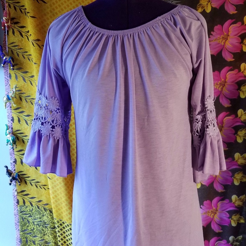 Light Purple Tunic with Lace Sleeves